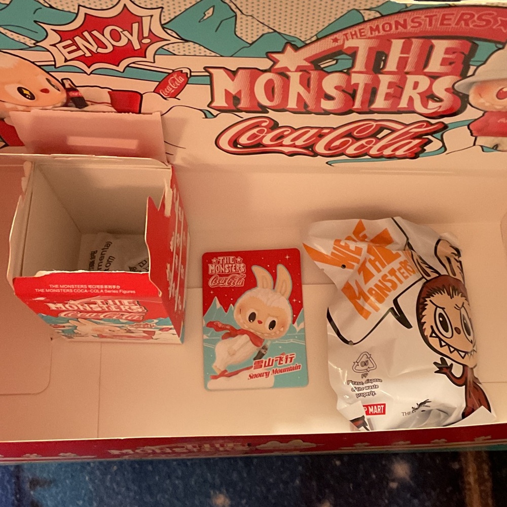 Coca-Cola, the monsters confirmed snowy Mountain